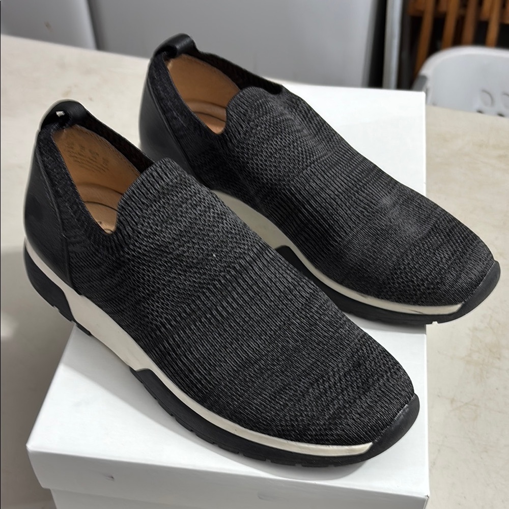 LIFESTRIDE Women's Hailey Knit Sneaker Slip-on Shoes Black Size 8M